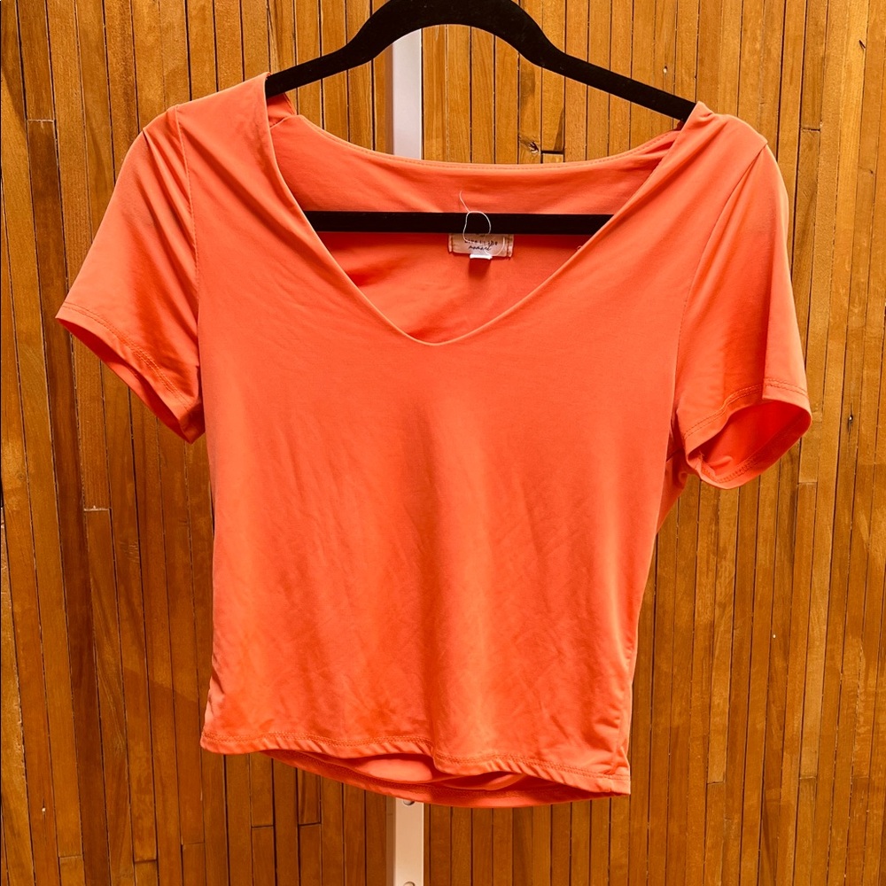 Chic Coral V-Neck Short Sleeve Tee